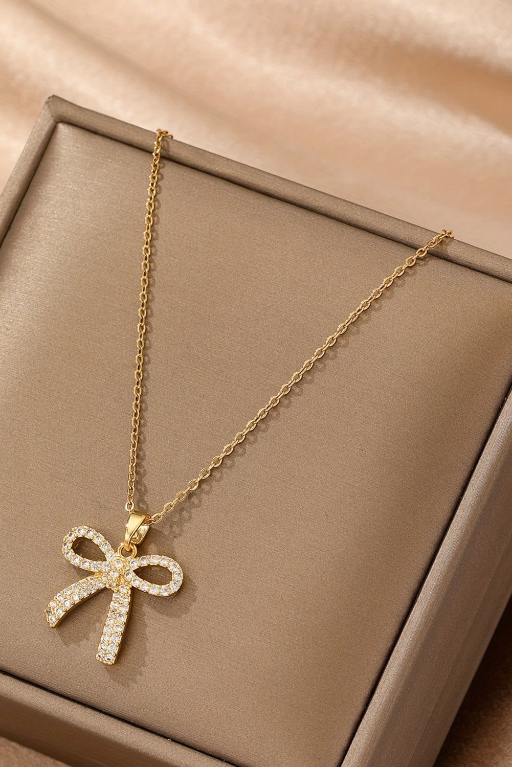 Y2K Gold Plated Rhinestone Bowknot Pendant Necklace