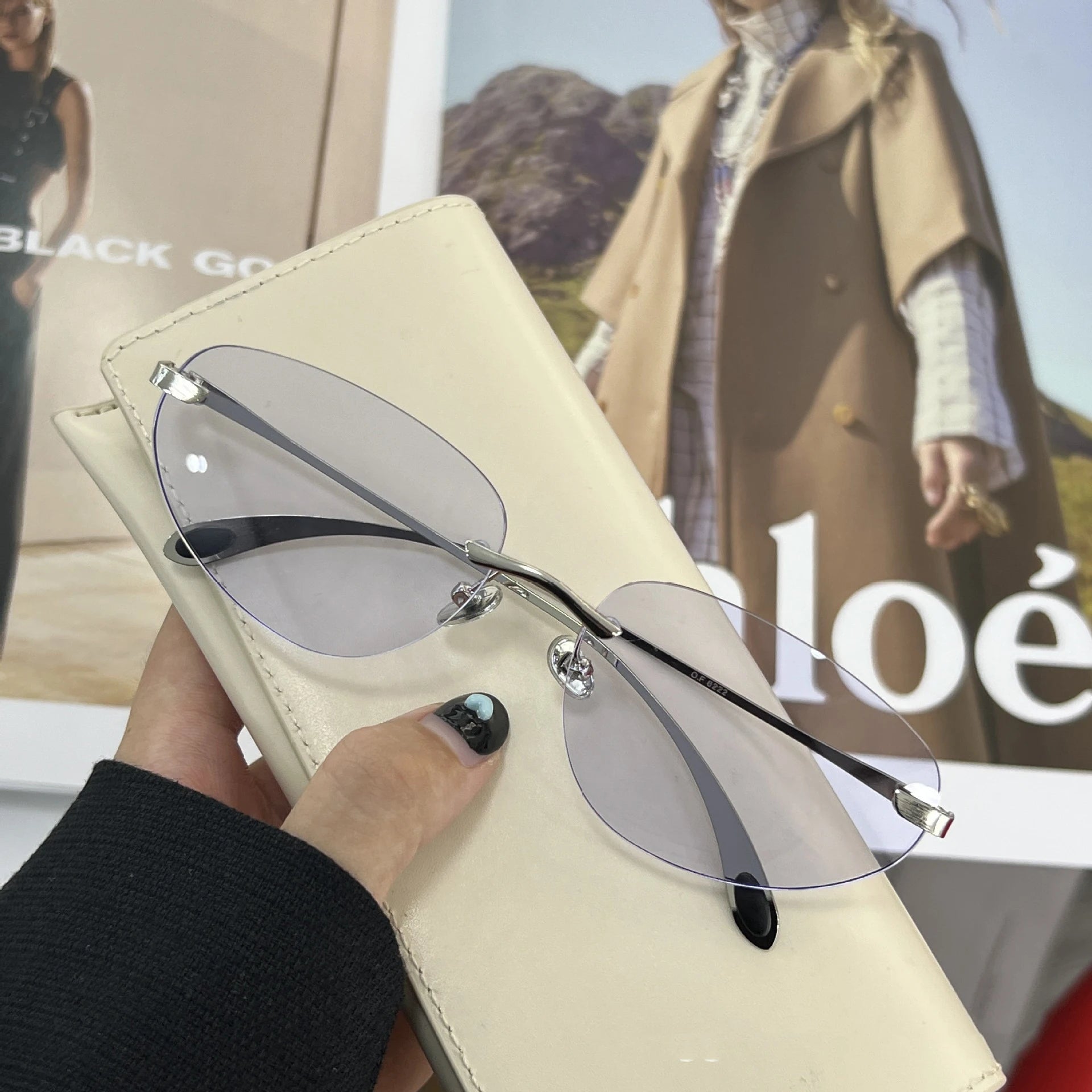 Y2K Cat Eye Frameless Sunglasses